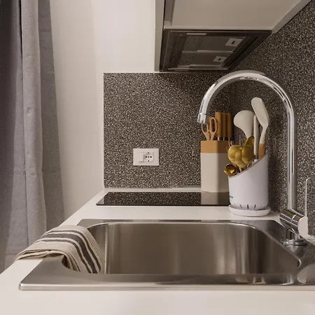 Stylish Gem In Historic For 4 Guests Lägenhet