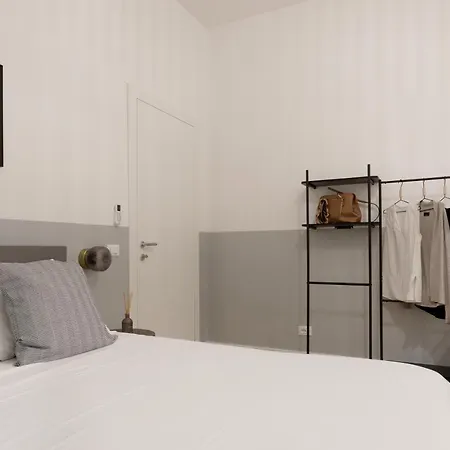 Stylish Gem In Historic For 4 Guests * Trieste